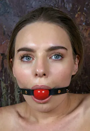 ИИ породил порнографическую историю о топ-модели с ультрареалистической кожей, красивыми русскими особенностями и большими пышными ресницами