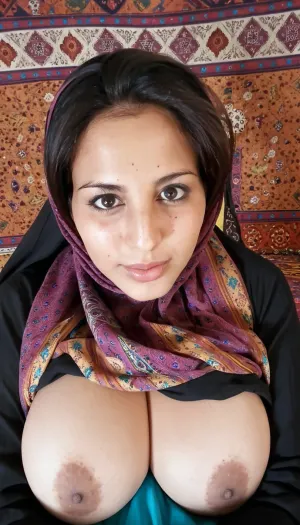 Beautiful busty Afghan woman, 4ng3l, face, <lora:SDXL_BetterFaces-LoRA_v1:1>